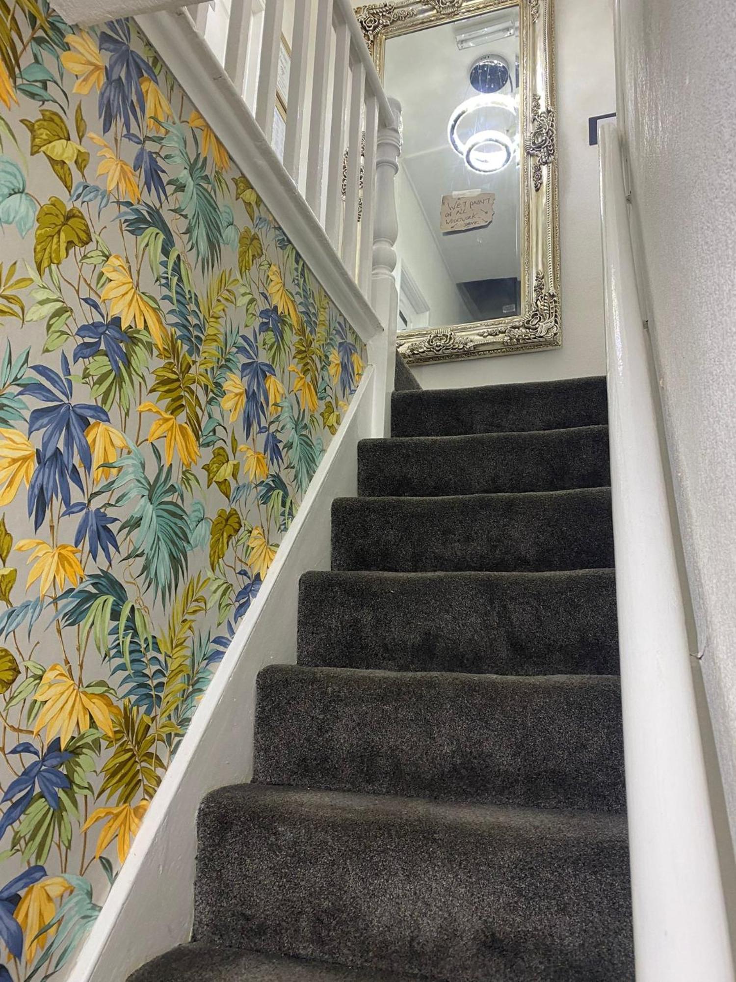 ホテル Highfields House - Free Wifi - Free Local Parking シェフィールド エクステリア 写真